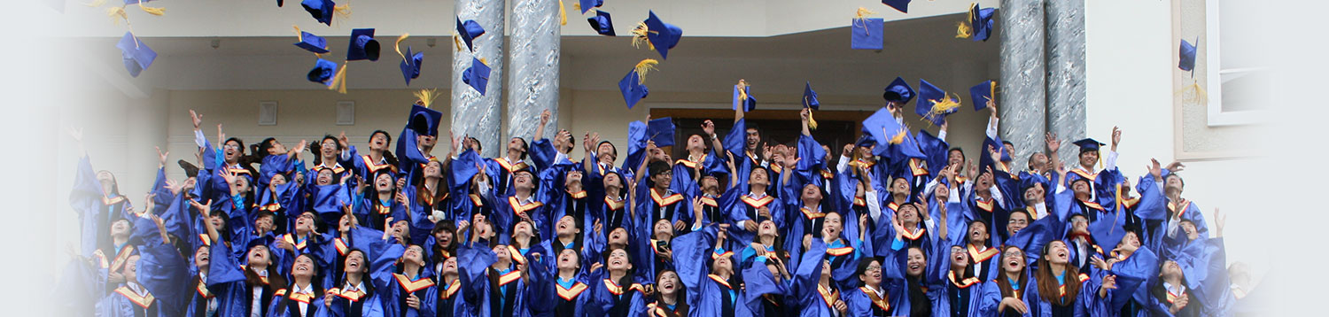 ベトナムのIT大学を卒業した大学生